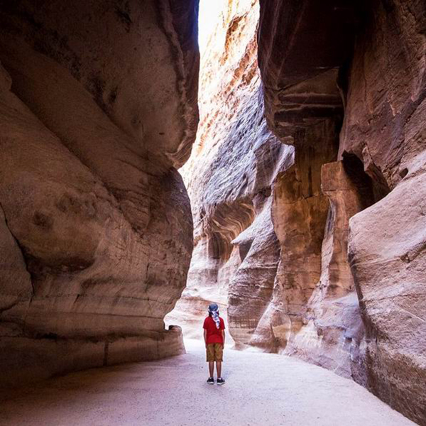 一边玩一边赚钱，他们是如何把旅行变成工作的？