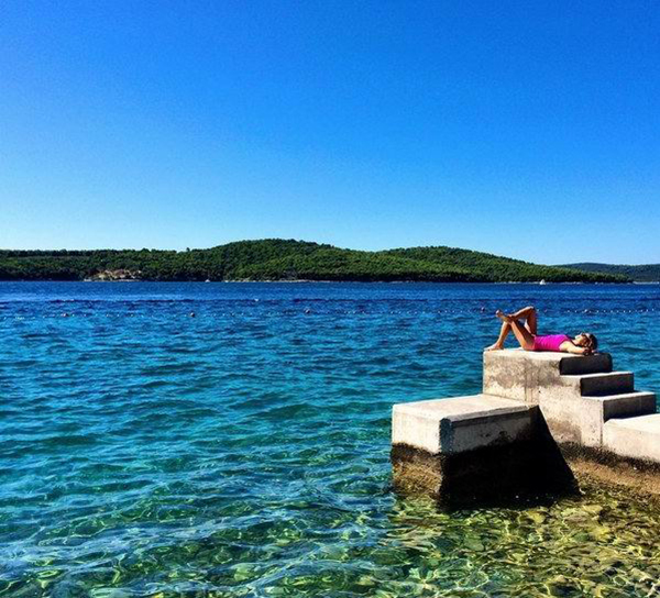 一边玩一边赚钱，他们是如何把旅行变成工作的？