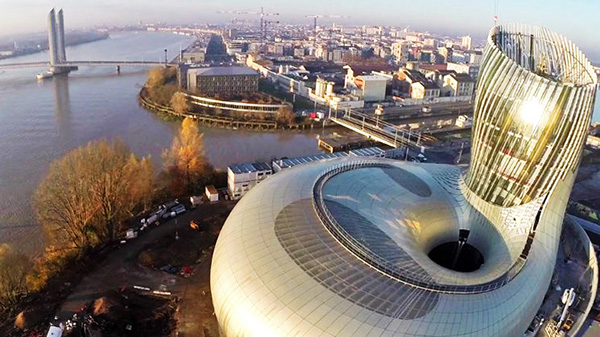 整整十层的红酒博物馆，这种事只有法国人做得出