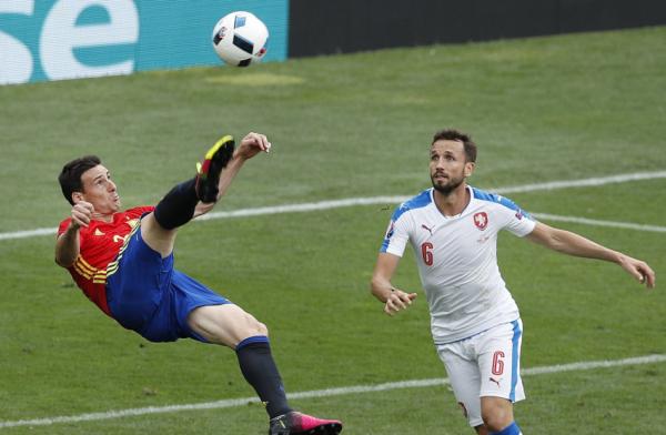 请赐我一个巅峰时期的比利亚和托雷斯吧......