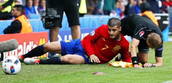 请赐我一个巅峰时期的比利亚和托雷斯吧......