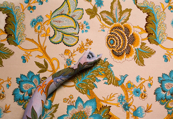 把自己拍美就是自拍最高境界？NO！把自己拍隐身才是！