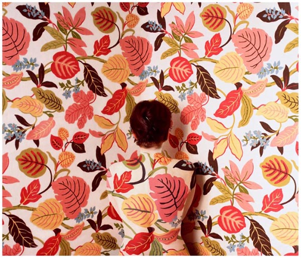 把自己拍美就是自拍最高境界？NO！把自己拍隐身才是！