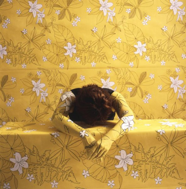 把自己拍美就是自拍最高境界？NO！把自己拍隐身才是！