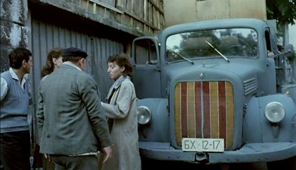 埃米尔·库斯图里卡到底是谁？