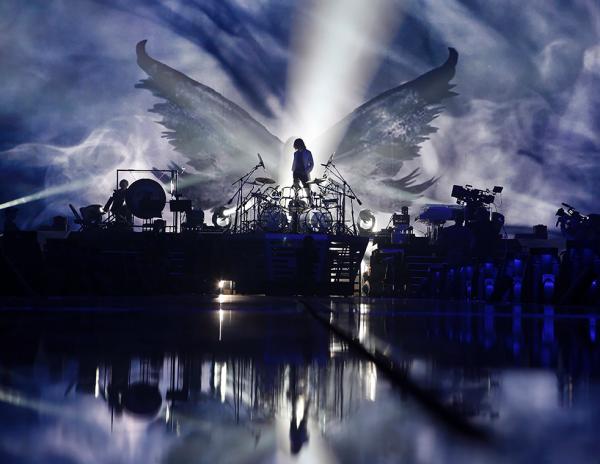 X Japan，与死神搏斗的重金属乐队