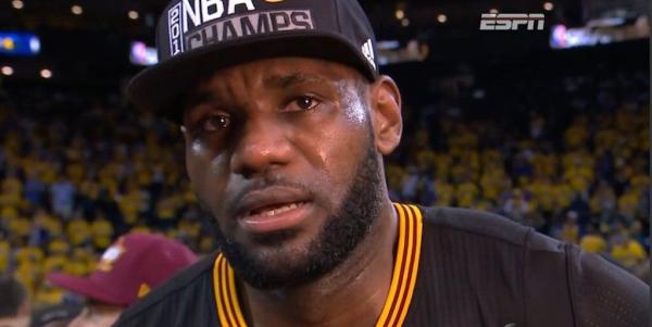 张佳玮｜那个解除诅咒封印的詹姆斯回家了