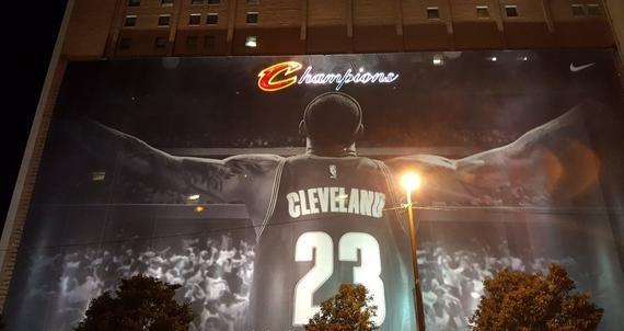 克利夫兰为詹姆斯疯狂，“他的头像该放到总统山上”