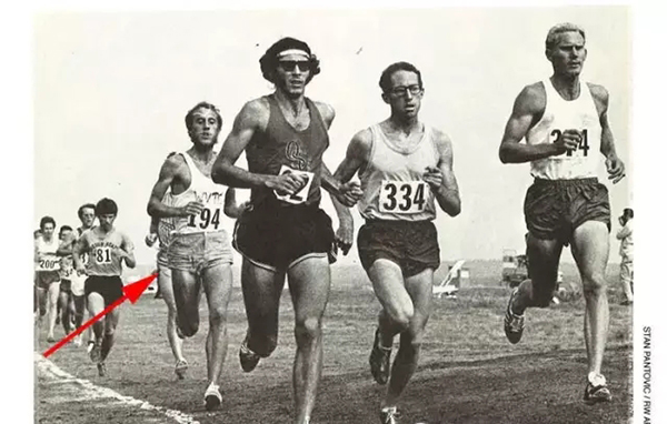 透视渔网、牛仔、吊带、高腰，原来跑圈才是真正的潮流圣地