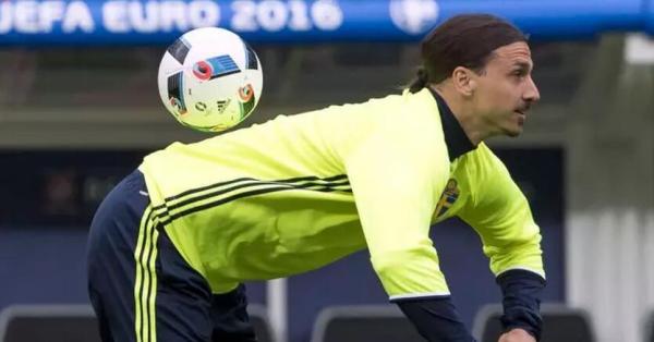 欧洲的9号都去哪了？满大街的汽车和严谨的青训毁了他们