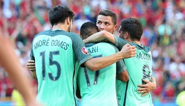 看球笔记 | 被C罗扔话筒的人，是葡萄牙年度最佳男记者啊