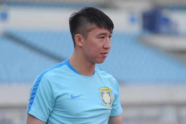 任航要1700万年薪6000万签字费，苏宁：伤害中国足球