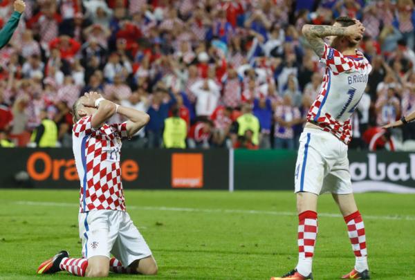 一夜述评|活久见！“不浪”的C罗长啥样？90分钟不射门