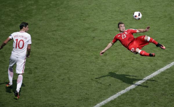 一生只有一次的表演，他终于过了把“梅西瘾”