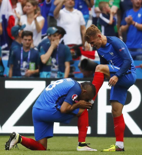 “小格子，真空霸”！德尚找到了格里兹曼的使用说明书