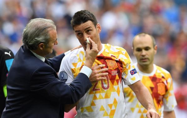 一夜述评 | 英格兰“终极耻辱”之夜，西班牙一个时代告别