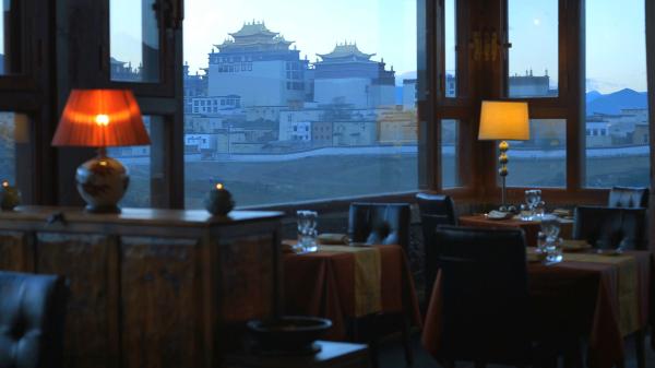 白玛多吉：搭起一座桥，让旅人在隐秘山居感受藏族文化的核心