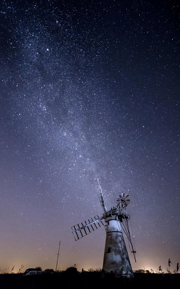 黑夜来临前一秒