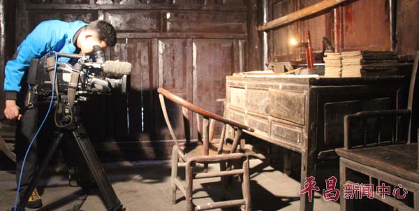 看电视｜上海的观众听众们，这是一个应接不暇的暑假