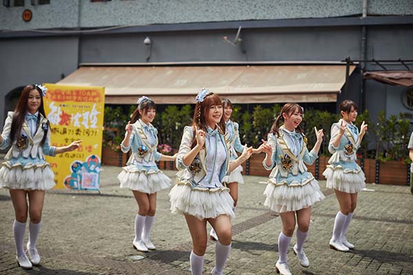 海报栏｜暑期档还有好莱坞大片看真神奇