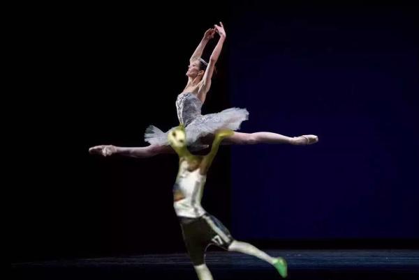 一夜述评|40年点球不败PK逢意不胜，德国总算赢了一回