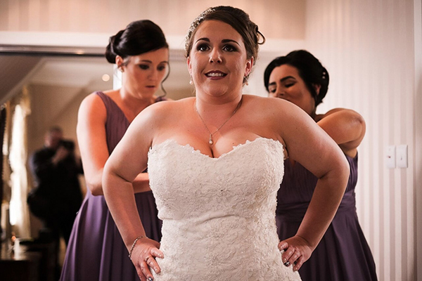 趣看｜9岁的婚礼摄影师：小身材，大味道