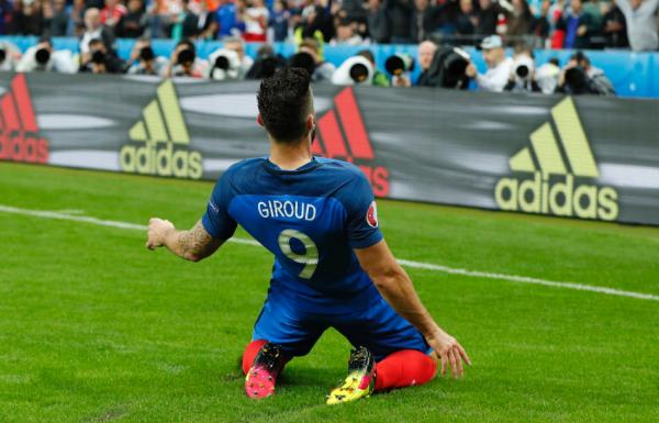 我无法阻止自己如此帅气迷人！满分大吉鲁，就是这么美