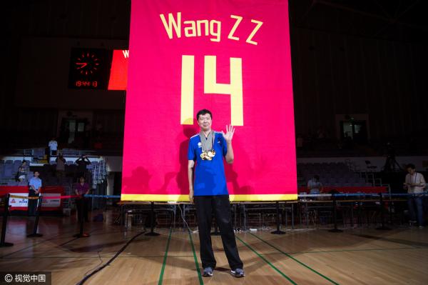 获颁中国篮球突出贡献奖，大郅等来迟到的退役仪式