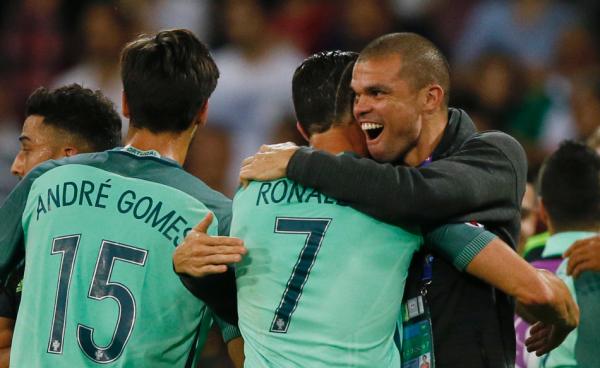 重拳、飞踢、黑脚……“武僧”佩佩：但我是一个好人