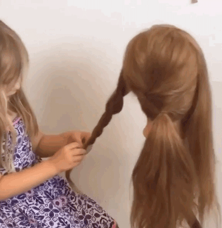 你五六岁时都会点啥？而她们已经靠妆扮手艺成网红了