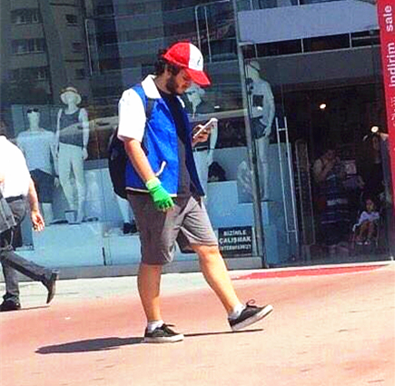 澎湃联播|没有情怀，你拿什么来打游戏、看动画？