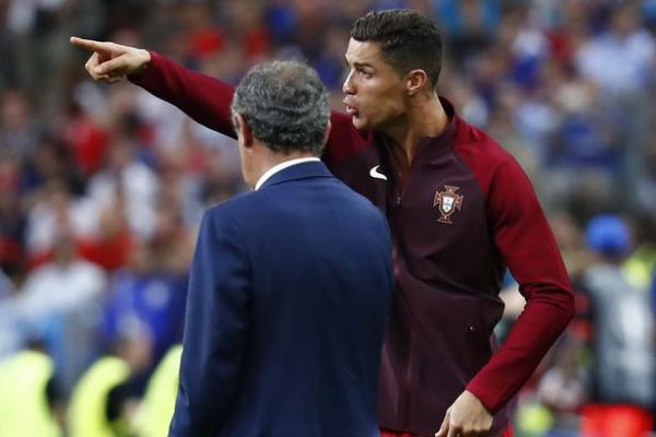 看球笔记 | C罗最爱那款平角裤的配色，正是法国队的颜色