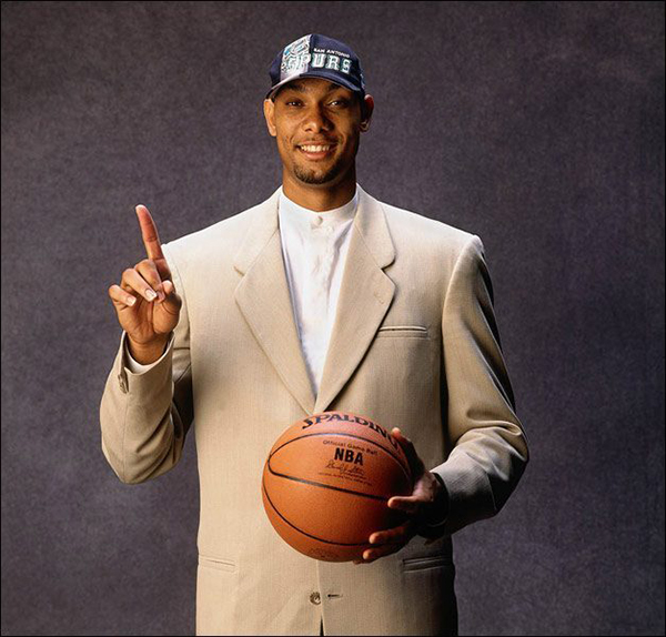 成“佛”之路！邓肯转身，留下了十个画面和无数历史第一