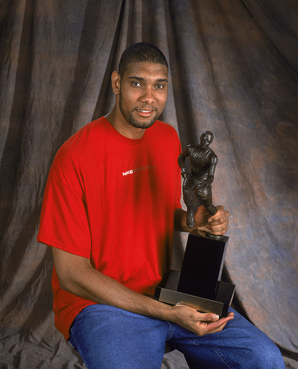 成“佛”之路！邓肯转身，留下了十个画面和无数历史第一