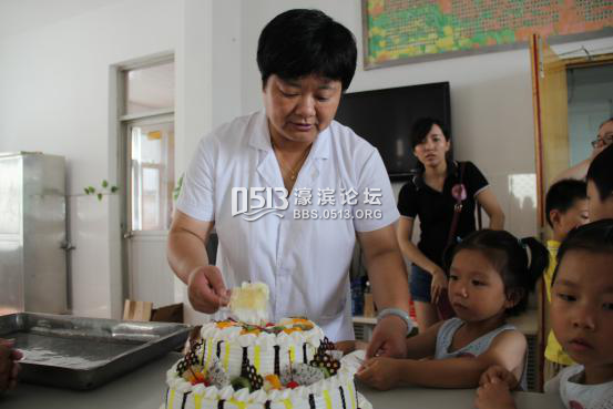 文峰丰田献爱心 关爱老人从娃娃抓起521.png