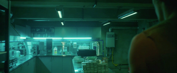 睡不着｜有四个年轻人，来到了森林深处的小酒吧