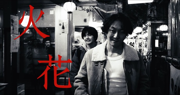 日本有个说相声的，写了本小说销量几百万，还拿了文学奖