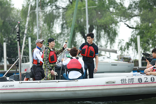 看电视｜嚷了半天，暑期综艺的战斗终于打响了