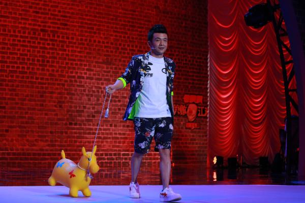 看电视｜嚷了半天，暑期综艺的战斗终于打响了