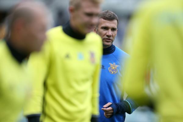 舍甫琴科抢了勒夫“最帅主教练”名头，但除了帅他还能干啥？