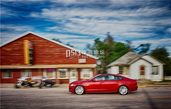 新闻稿：互联科技与全地形能力加持 全新捷豹XF助力“追风之旅”_2.jpg