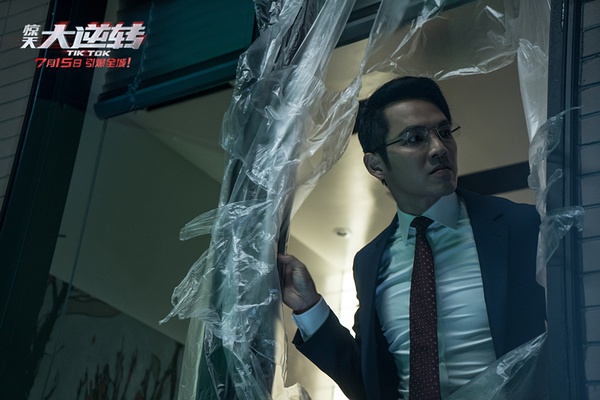 半夜睡不着觉？去看斧头狂魔钟汉良啊