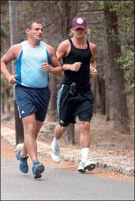 太帅！退役后的贝克汉姆爱上跑步，15岁时他就是越野赛冠军