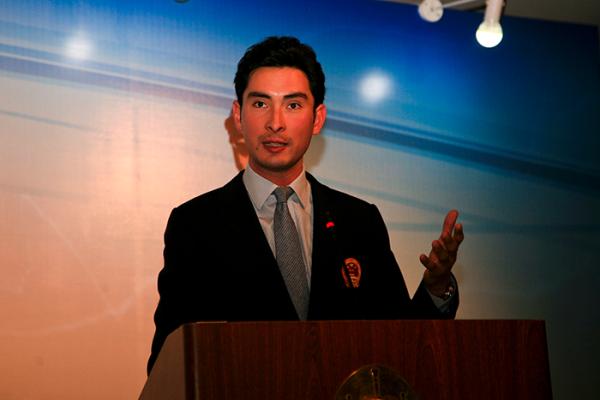 这个在英国上流社会打拼的中国骑手，成了奥运名单里的独苗