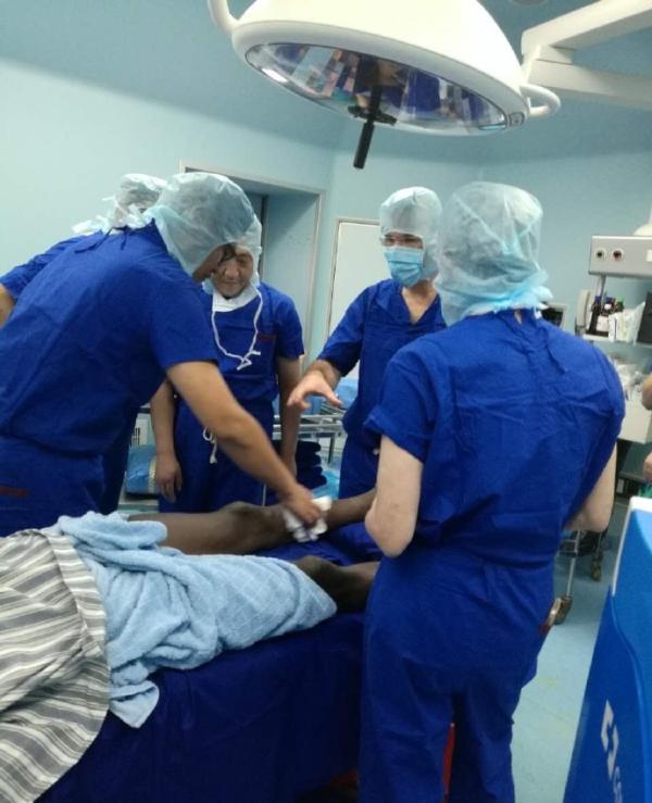 登巴巴手术成功！对比身体复健，心理恢复才是术后难点