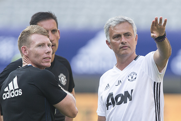 曼联+穆里尼奥也没法让商赛盈利？那明年就看皇马踢巴萨吧