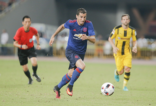 曼联+穆里尼奥也没法让商赛盈利？那明年就看皇马踢巴萨吧