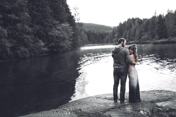 1年生了3个孩子，她以最性感的姿态展现产后变样的身体