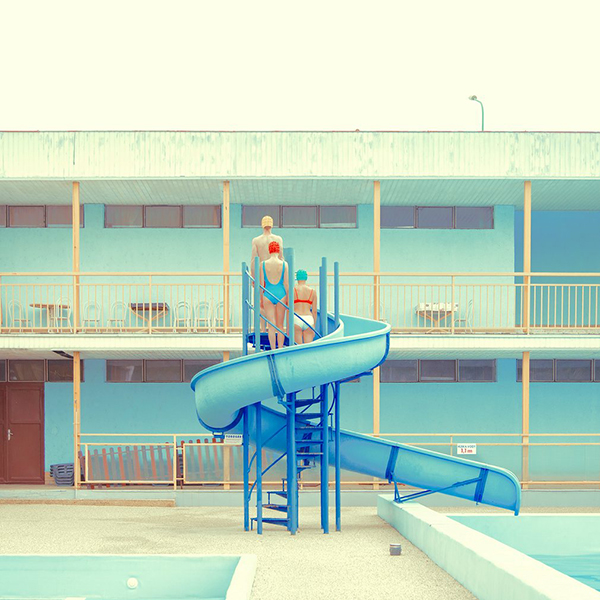 趣看｜泳照也走性冷淡风，看完只想找个空旷的泳池清凉一夏