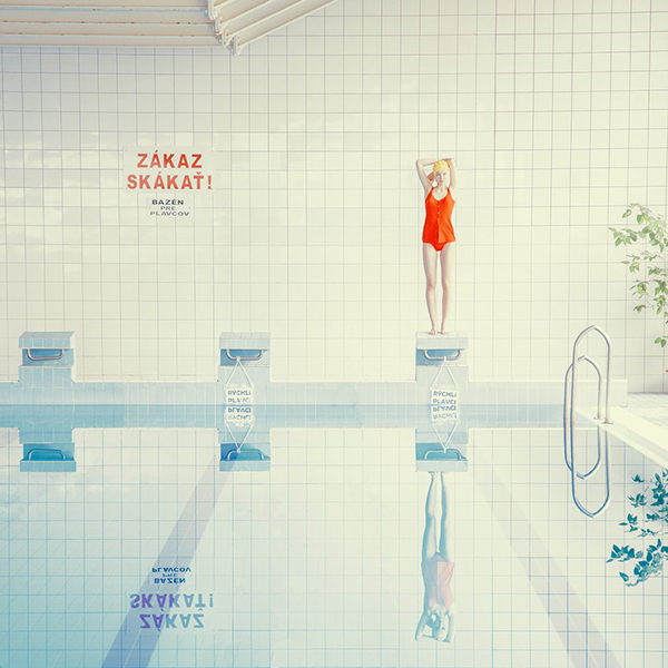 趣看｜泳照也走性冷淡风，看完只想找个空旷的泳池清凉一夏